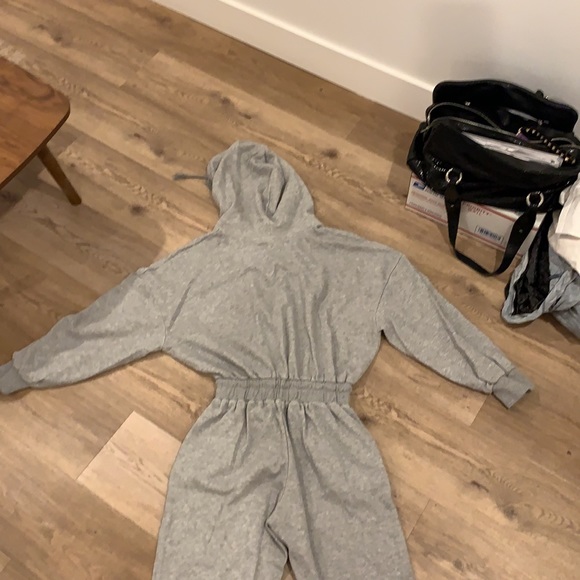 ❌❌SOLD🚫🚫STORETS ONESIE - Picture 8 of 10